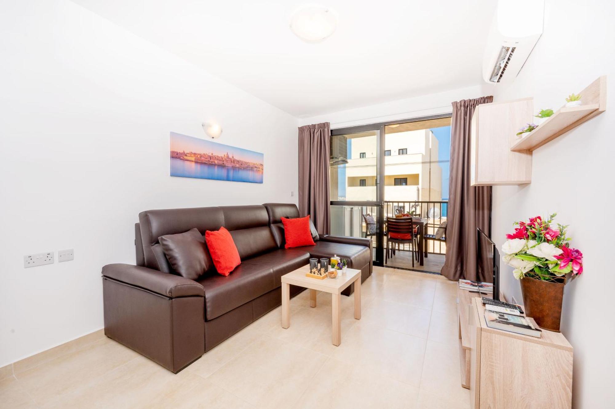 Sea Bliss Apartments With Terrace Just Off Seafront In St Paul'S Bay - By Getawaysmalta St. Paul's Bay Bagian luar foto